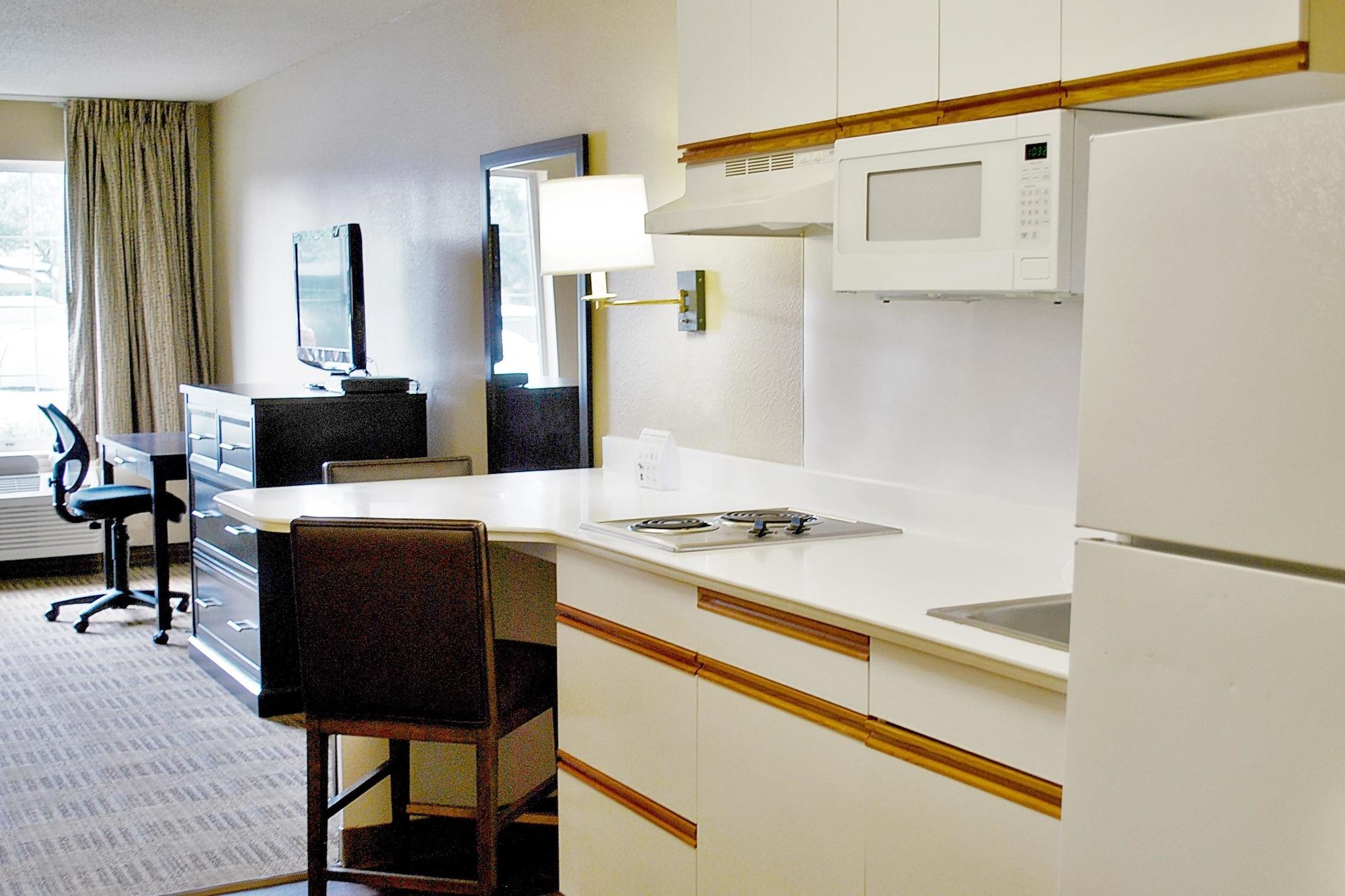 Extended Stay America Suites - Milwaukee - Брукфилд Экстерьер фото